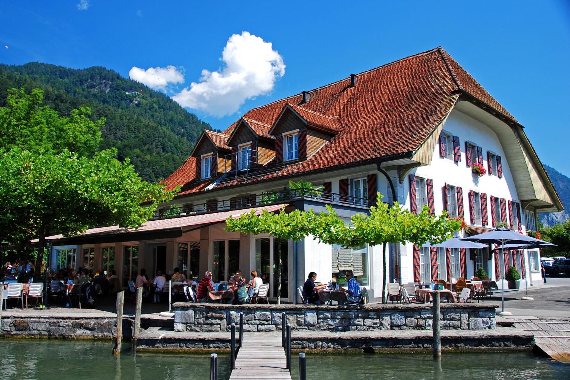 Neuhaus Golf- & Strandhotel Unterseen Exteriör bild