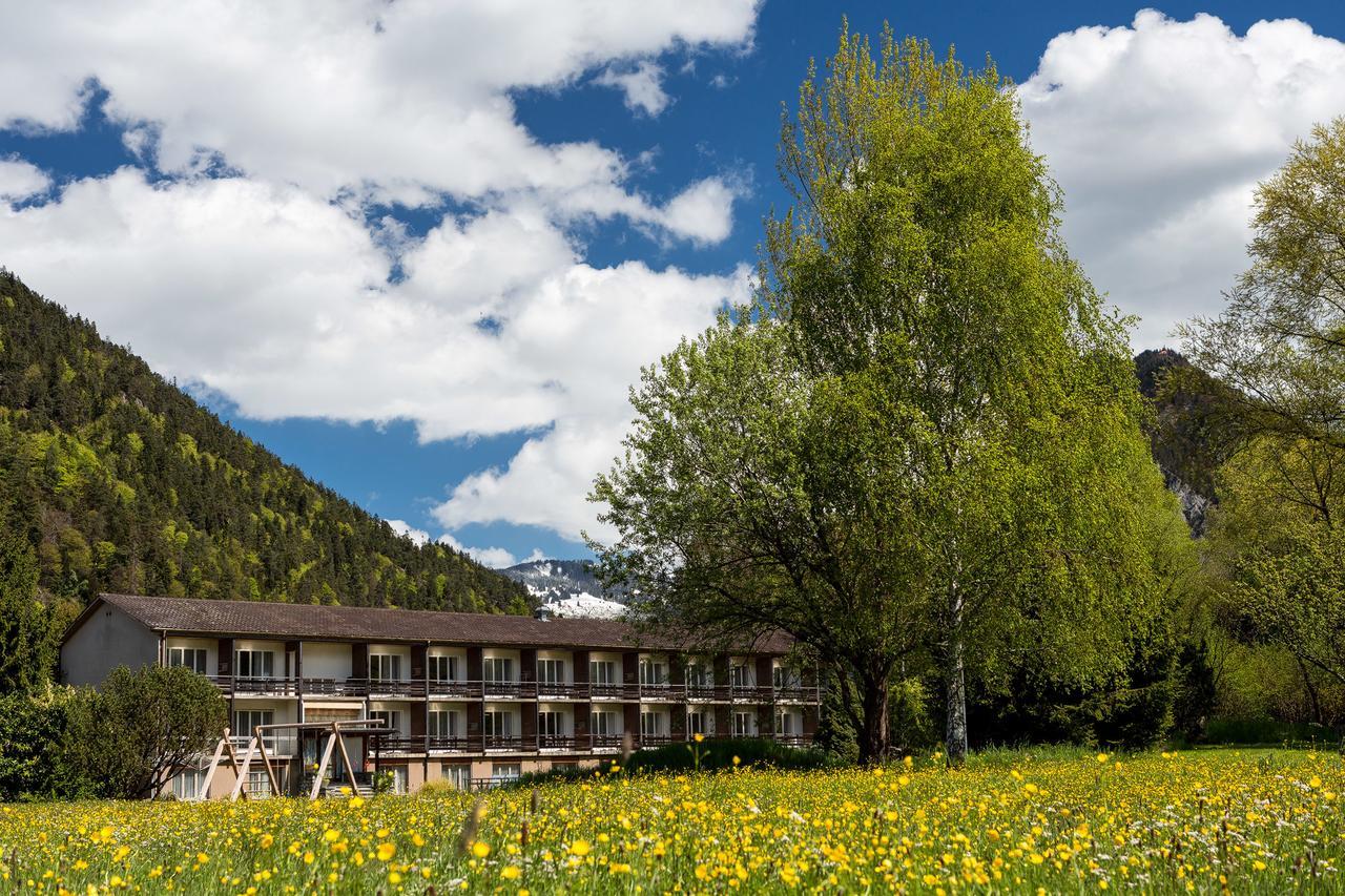 Neuhaus Golf- & Strandhotel Unterseen Exteriör bild